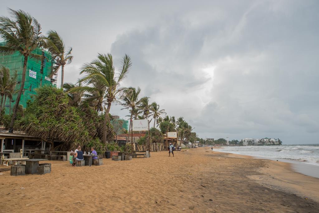 Cozy Sea View Luxury Apartment, Fully Furnished, 2 Bedrooms, 2 Bathrooms Dehiwala-Mount Lavinia Bagian luar foto