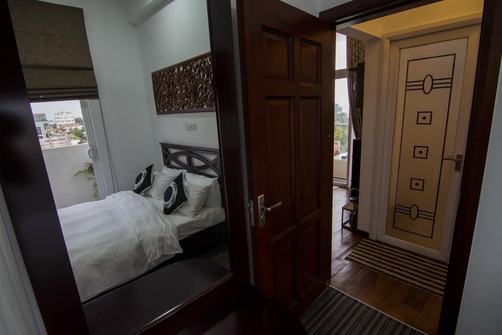 Cozy Sea View Luxury Apartment, Fully Furnished, 2 Bedrooms, 2 Bathrooms Dehiwala-Mount Lavinia Bagian luar foto