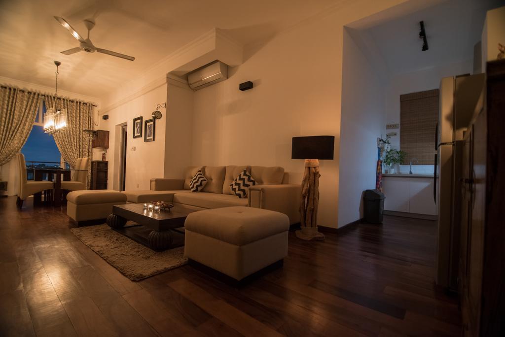 Cozy Sea View Luxury Apartment, Fully Furnished, 2 Bedrooms, 2 Bathrooms Dehiwala-Mount Lavinia Bagian luar foto