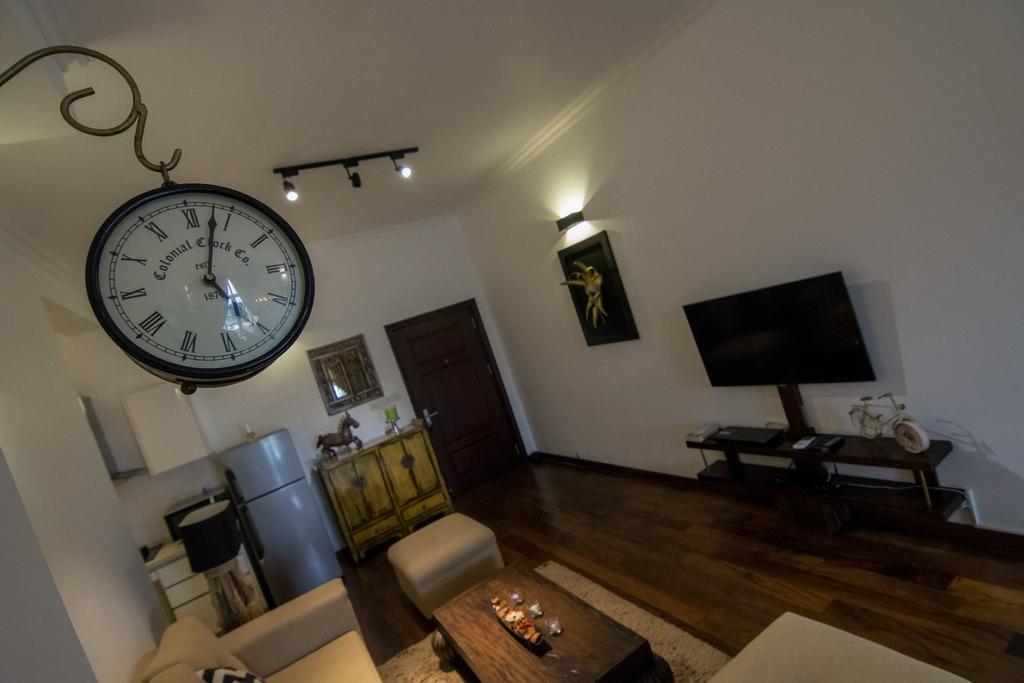 Cozy Sea View Luxury Apartment, Fully Furnished, 2 Bedrooms, 2 Bathrooms Dehiwala-Mount Lavinia Bagian luar foto