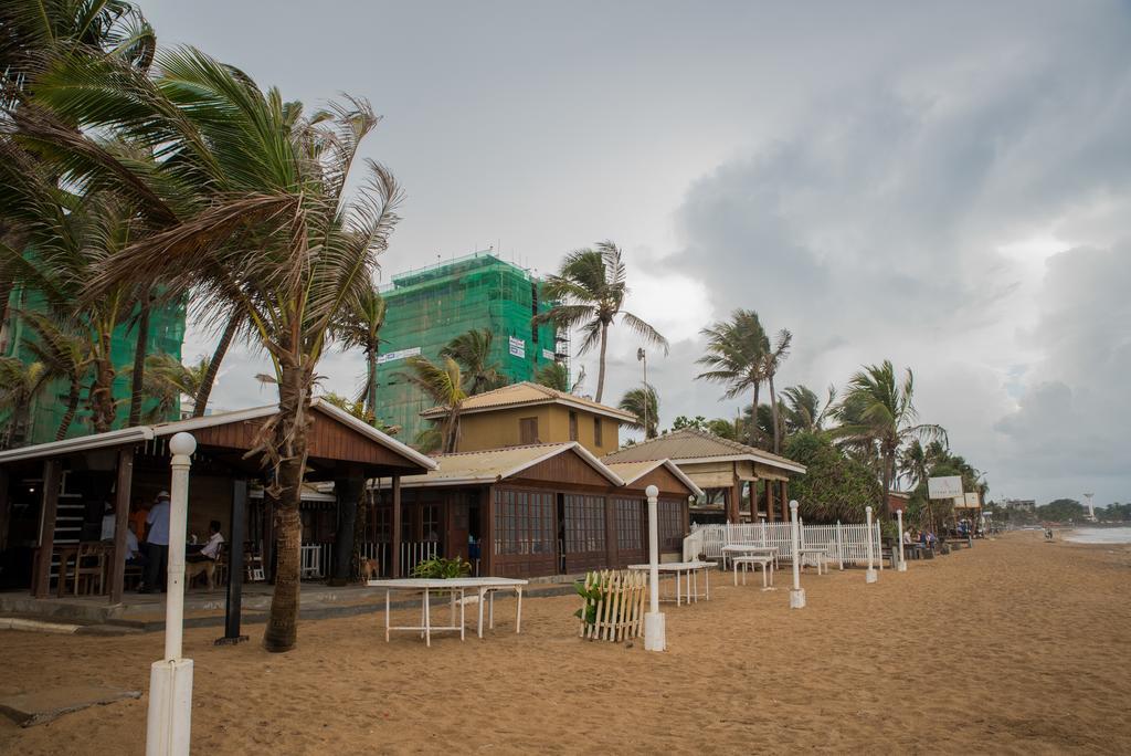 Cozy Sea View Luxury Apartment, Fully Furnished, 2 Bedrooms, 2 Bathrooms Dehiwala-Mount Lavinia Bagian luar foto